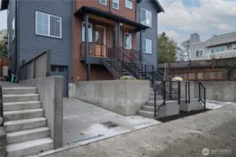 Walk to Bayview Park, Magnolia Elementary, and Redmill.