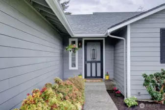 Walk way leading to the front door