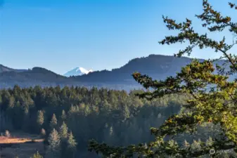 Zoomed photo of Mt Baker which also gets color at sunrise and sunset