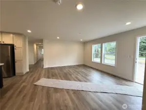 OPEN LIVING & KITCHEN