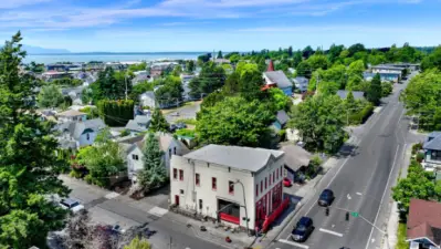 An iconic Bellingham setting...Looking out towards Bellingham Bay, The Columbia neighborhood, and Elizabeth Park