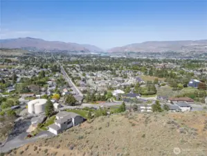 Massive Valley Views!