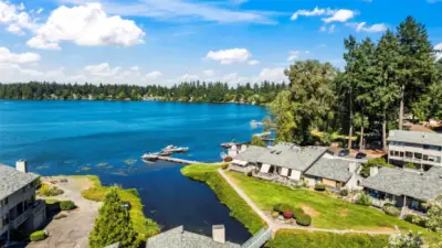 Great Community includes community dock, Clubhouse (nicknamed the "Coffee House" for the Coffee Creek name), RV Park (only space available), Swimming pool, and sport court.