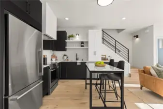 Large eat-n kitchen with Fisher Paykal & Bosch appliances