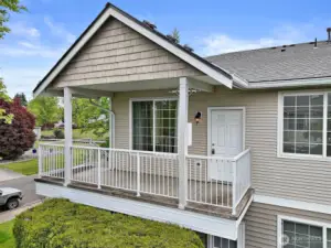 Affordable 2-bed, 1.75-bath condo in a prime Puyallup location—just minutes to Good Samaritan Hospital, Sounder train, freeway access, and all the shopping, dining, and charm Downtown Puyallup has to offer! Located in the sought-after Puyallup School District, it's ideal for commuters, first-time buyers, downsizers, or investors. The spacious, functional layout features a generous living area w/cozy gas fireplace, dining rm, and a bright kitchen w/ample storage. Stay cool in summer w/central AC. The primary suite includes an attached bath and walk-in closet. The versatile den/office can be used as a 3rd bedroom, guest room, or workspace. Includes a 1-car attached garage. Homes in this location and price range are hard to find and sell quickly!