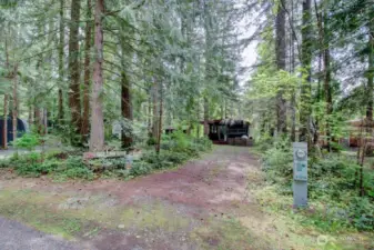 Fantastic location in The Glen at Maple Falls!