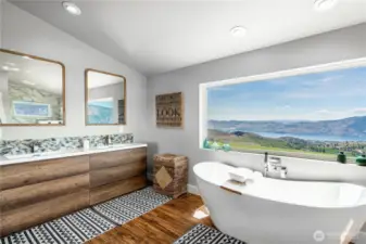 Double sinks in primary bathroom