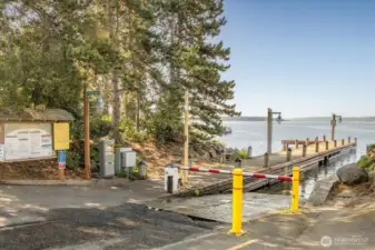 Close to Downtown Kirkland boat launch