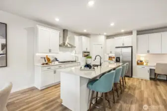 Disclaimer Secondary photos of same floor plan on different lot in different community: Photos are from another Luna, finishes, upgrades, and features may vary.