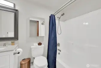 Full bath off hallway