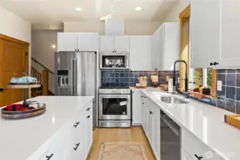 Plenty of counter and cabinet space.