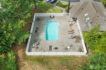 Imagine hosting your summer gathering here at Cameray with ample poolside deck space next to the clubhouse, perfect for seasonal parties, lounging, and creating warm-weather memories.