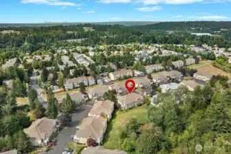 Imagine yourself at home in Cameray, part of the welcoming Vintage community in Sammamish; where top schools, the YMCA, and Sammamish Commons are just a walk away, and Bellevue or Seattle are only a short drive. The very best of Eastside living awaits.
