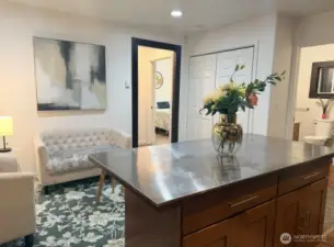 Cottage living room/kitchen island