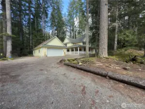 Beautiful home & property @ gorgeous Lake Cushman in Mt. Rose Village!