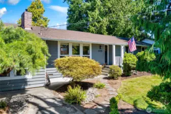 4 bedroom 1 1/2 story home in the heart of Marysville.