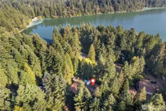 Your own, private trail from the backyard to Clear Lake.