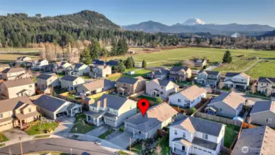 Check out Mt. Rainier in the background.