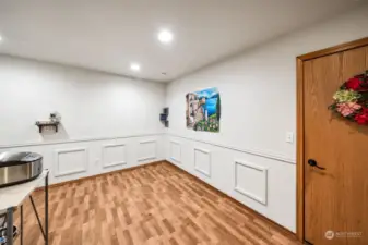 Eating space in kitchen & garage door