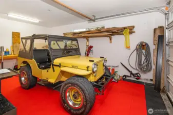 Single car garage.