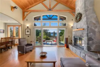 Gorgeous great room with vaulted ceilings