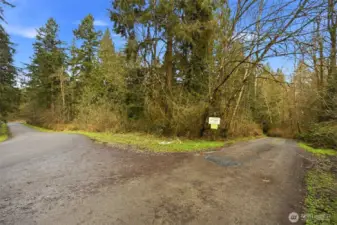 Go Right on Private Driveway, left is 237th AVE NE and Right is NE 190th st go down that way.