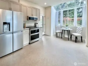 Tall ceilings and lots of natural light.