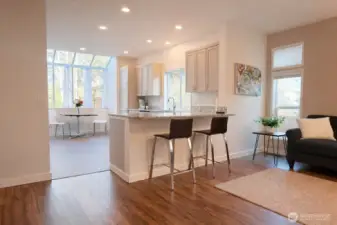 Large peninsula, new recessed lighting.