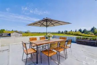 Staged - 3rd floor deck