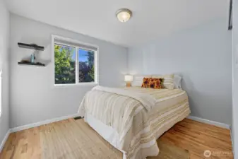 2nd bedroom