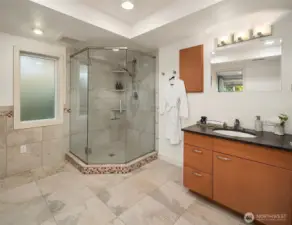 second primary bedroom's bathroom