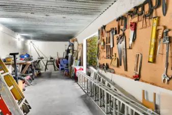 Community Shop Space