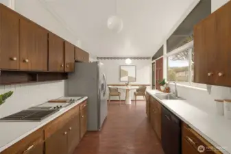 Kitchen (staged/virtually staged)