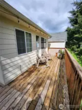 main level deck off family rm