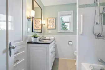 Full bathroom on 2nd level