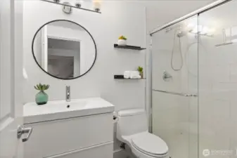 Lower level 3/4 bath