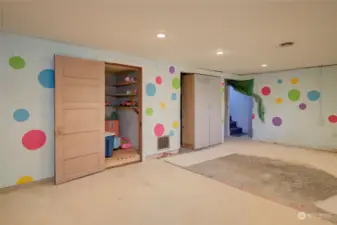 Basement, partially finished space, cont
