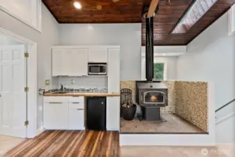 Mini Kitchenette