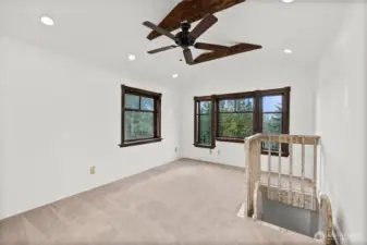 4th Story Loft with Panoramic Views
