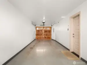 Tanden 2-car garage