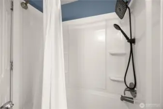 1st floor Shower