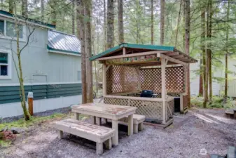Picnic table!