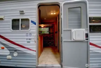 Well kept 240 sqft