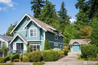 Beautiful house with nearby garage