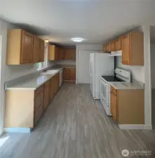 Spacious kitchen with a lot of cabinets