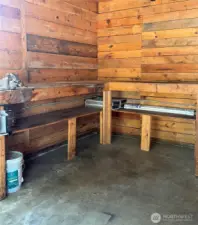 Work benches