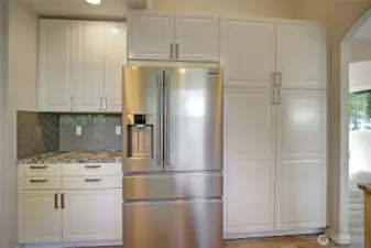 Custome cabinets with pull-outs.