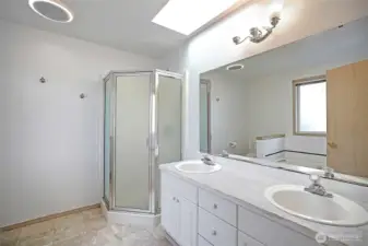 5-piece primary en-suite upstairs.