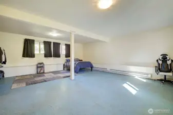 Large bonus room downstairs or another bedroom.