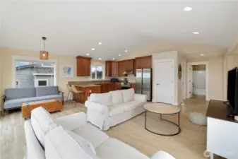 Open concept living space, great for entertaining